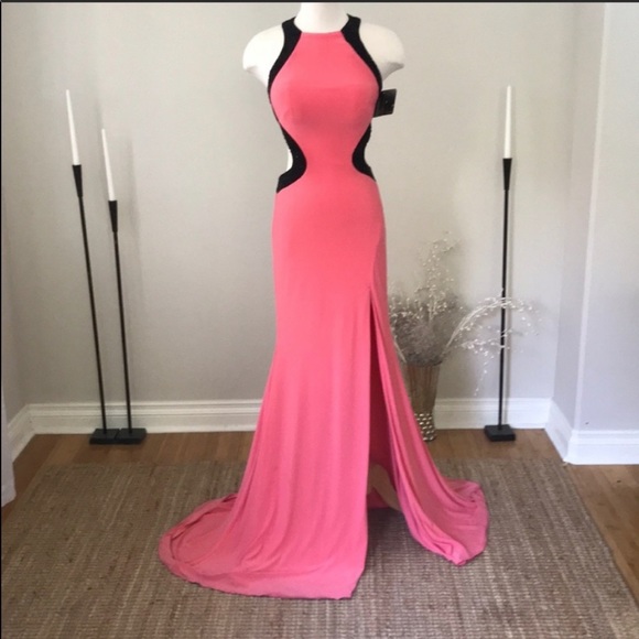 Mac Duggal Dresses & Skirts - Mac Duggal Flash pink backless beaded dress